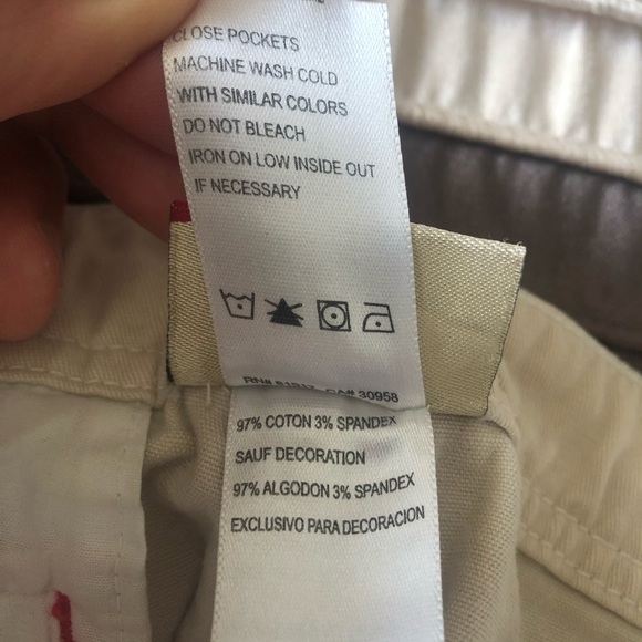 Girls Levi’s Cargo Shorts - Picture 5 of 5